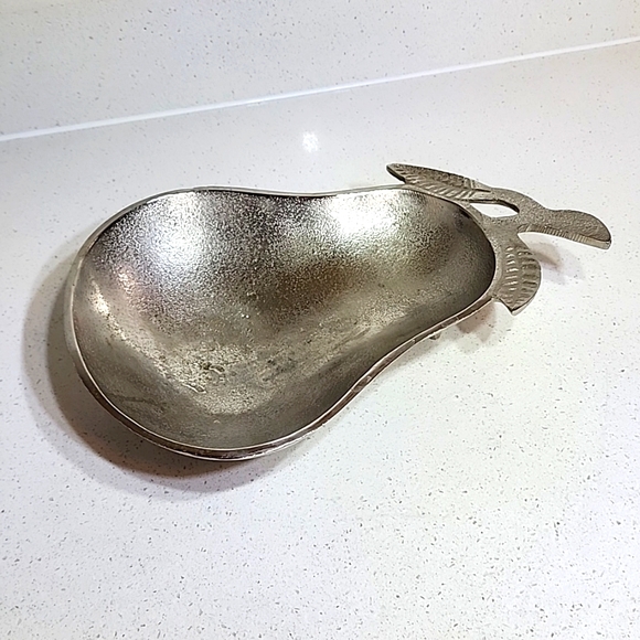 Pewter/Metal Pear Shape platter. - Picture 2 of 9